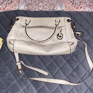 OBO. Micheal Kors white purse